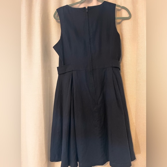 Mod Dress - Picture 2 of 4